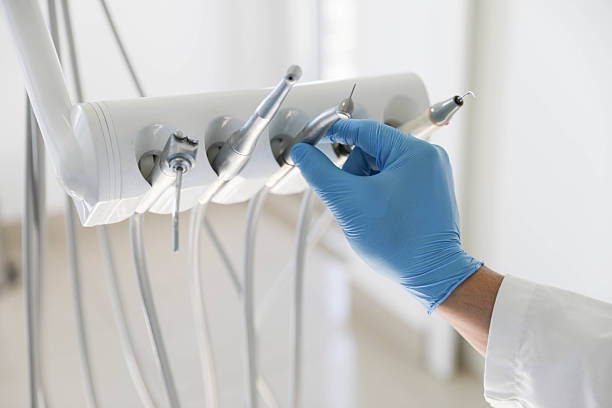 Professional Tooth Extraction technician working in Groesbeck, TX